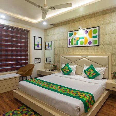 Treebo Empire Red Carpet, Near Taj Mahal Hotel Agra  Exterior foto