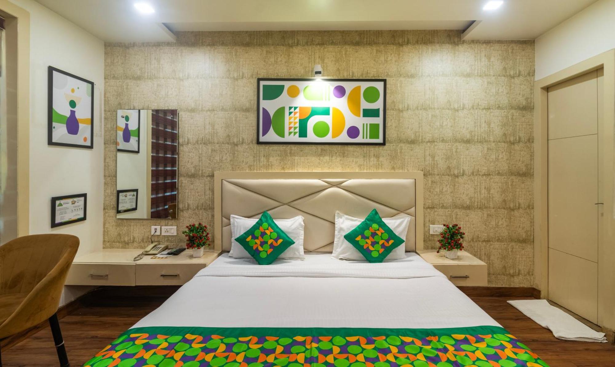 Treebo Empire Red Carpet, Near Taj Mahal Hotel Agra  Exterior foto